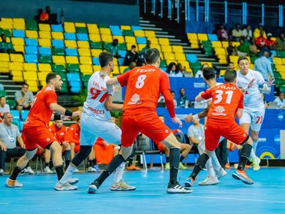 جانب من مباراة المغرب وتونس ببطولة إفريقيا لكرة اليد - 25 يناير 2026 - X/@Confédération Africaine de Handball