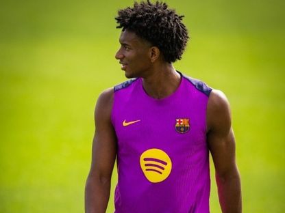 أليخاندرو بالدي مدافع برشلونة في حصة تدريبية - 3 سبتمبر 2025 - X/@FCBarcelona