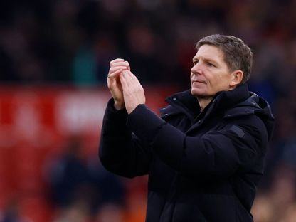 مدرب كريستال بالاس أوليفر غلاسنر يُحيّي الجماهير بعد مباراة نوتنغهام فورست في الدوري الإنجليزي الممتاز -  1 فبراير 2026 - Reuters