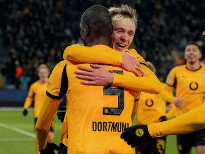 احتفال لاعبي بوروسيا دورتموند بتسجيل هدف في مرمى أتالانتا بدوري أبطال أوروبا - 17 فبراير 2026 - X/@BlackYellow