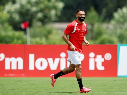 بسبب "عمولة 35%".. رئيس بشيكتاش يهاجم وكيل محمد صلاح