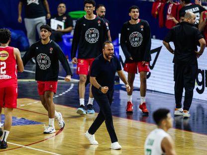 الأهلي يحصد لقباً دون استلام الكأس والمنافس ذهب "لتناول العشاء"