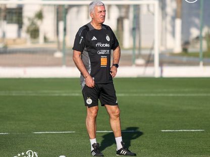 فلاديمير بيتكوفيتش يُشرف على أول حصة تدريبية لمنتخب الجزائر تحضيراً لنهائيات كأس العالم - 25 مايو 2026 - X/LesVerts