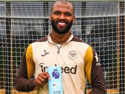 إيغور تياغو مهاجم برينتفورد بعد اختياره أفضل لاعب في الدوري الإنجليزي عن شهر يناير - 13 فبراير 2026 - facebook/brentfordfootballclub1889