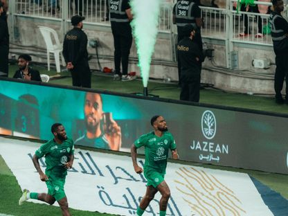 احتفال إيفان توني مهاجم الأهلي بتسجيل هدف في مرمى الاتحاد في الدوري السعودي - 7 مارس 2025 - X/@ALAHLI_FC