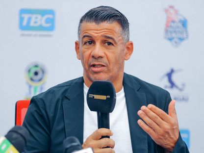 بعد مجدٍ في تنزانيا.. الإسماعيلي يتعاقد مع المدرب الجزائري ميلود حمدي