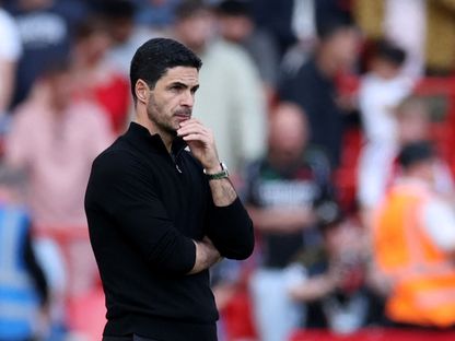 ميكيل أرتيتا مدرب أرسنال خلال مباراة ليفربول في الدوري الإنجليزي - 11 مايو 2025 - Reuters