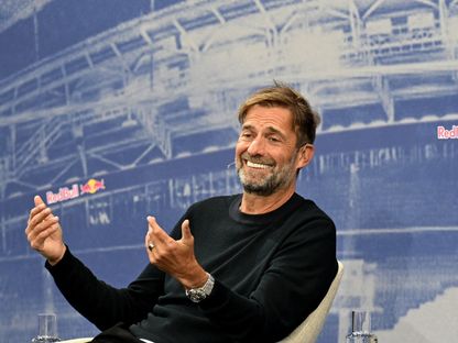 المدرب الألماني ورئيس قسم كرة القدم العالمي في ريد بول يورغن كلوب خلال مؤتمر صحفي للإعلان عن دوره الجديد - 14 يناير 2025 - Reuters