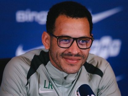 ليام روسينيور مدرب تشيلسي في المؤتمر الصحفي قبل مواجهة ليدز يونايتد في الدوري الإنجليزي الممتاز - 9 فبراير 2026 - X/@ChelseaFC