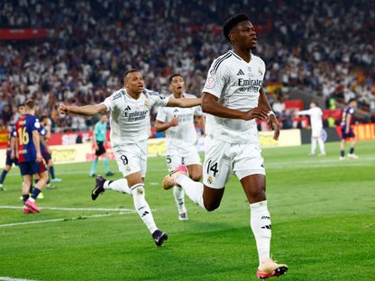 شاهد.. ريال مدريد يسجل هدفين في 7 دقائق وبرشلونة يرد سريعاً