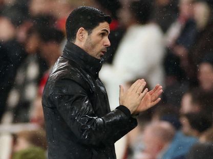 ميكيل أرتيتا في مباراة أرسنال وويغان في كأس الاتحاد الإنجليزي - 15 فبراير 2026 - Reuters