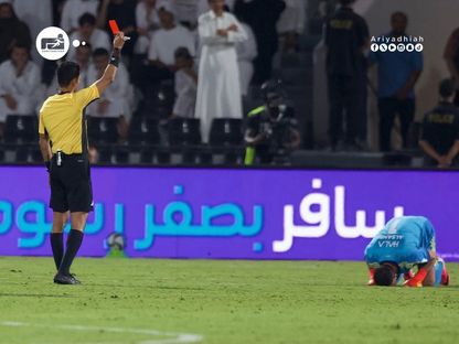 حارس الأهلي عبد الرحمن الصانبي لدى طرده أمام الشباب بالدوري السعودي - 30 أكتوبر 2026 - X/@ariyadhiah