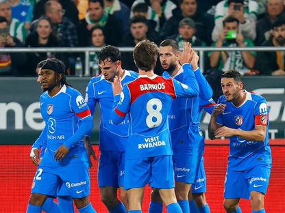 لاعبو أتلتيكو مدريد يحتفلون بأحد الأهداف أمام ريال بيتيس في كأس ملك إسبانيا - 5 فبراير 2026 - X/@Atleti