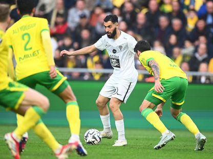 أمين سباعي خلال مباراة أنجيه ونانت بالدوري الفرنسي - 7 مارس 2026 - X/AngersSCO