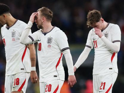 جاردو بوين وجيمس غارنر وسولانكي يتحسرون بعد خسارة إنجلترا ودياً أمام اليابان في ملعب ويمبلي - 31 مارس 2026 - Reuters