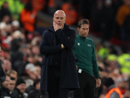 آرني سلوت خلال مباراة ليفربول وإيندهوفن بدوري أبطال أوروبا - 26 نوفمبر 2025 - Reuters