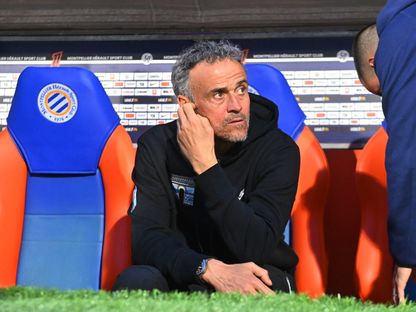 لويس إنريكي مدرب باريس سان جيرمان خلال مواجهة مونبلييه في الدوري الفرنسي - 10 مايو 2025 - Reuters