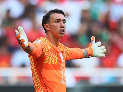 فرناندو موسليرا حارس أوروغواي خلال مباراة إسبانيا بكأس العالم - 27 يونيو 2026 - Reuters