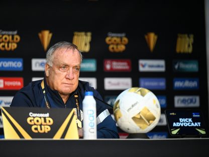 المخضرم ديك أدفوكات مدرب منتخب كوراساو - 25 يونيو 2025 - REUTERS