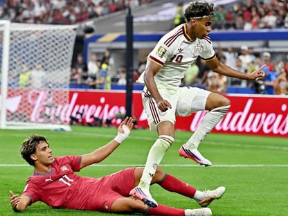 لامين يامال وجواو فيليكس في مباراة إسبانيا والبرتغال بثمن نهائي كأس العالم - 6 يوليو 2026 - reuters