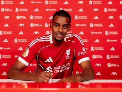 ألكسندر إيزاك يتعاقد مع ليفربول من نيوكاسل في صفقة قياسية - 1 سبتمبر 2025 - X@LFC