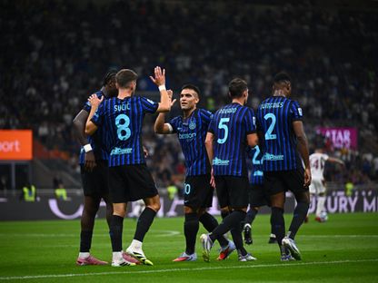 لاعبو إنتر ميلان يحتفلون بالهدف الرابع في مرمى تورينو بأول جولة في الدوري الإيطالي - 25 أغسطس 2025 - X/Inter