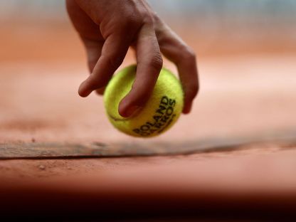 كرة التنس من بطولة فرنسا المفتوحة  - REUTERS