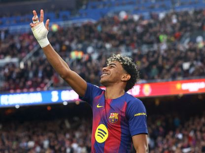 لامين يامال بعد تسجيله "هاتريك" لبرشلونة في مرمى فياريال بالدوري الإسباني - 28 فبراير 2026 - REUTERS