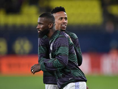 أنطونيو روديغر وإيدر ميليتاو قبل مباراة بين ريال مدريد وفياريال في كأس ملك إسبانيا - 19 يناير 2023 - Reuters