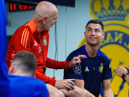 ستيفانو بيولي مدرب النصر مع قائد الفريق كريستيانو رونالدو - 7 أبريل 2025 - X/AlNassrFC