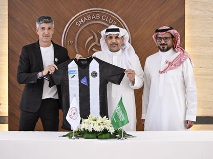 من تقديم إيمانول ألغواسيل مدرباً جديداً لنادي الشباب السعودي - 3 يوليو 2025 - X/@AlShababSaudiFC