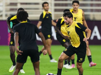 تدريبات لاعبي الاتحاد السعودي قبل مباراة الوحدة الإماراتي في دوري أبطال آسيا للنخبة - 14 سبتمبر 2025 - X/@ittihad