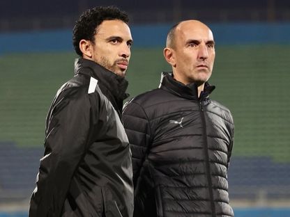 كرونوسلاف يوريتشيتش المدير الفني لبيراميدز المصري ومساعده محمد ناجي "جدو" خلال إحدى الحصص التدربية - x/Geddo