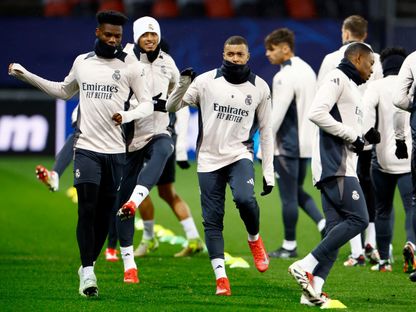 لاعبو ريال مدريد في آخر حصة تدريبية قبل مواجهة بريست في دوري أبطال أوروبا - 28 يناير 2025 - Reuters