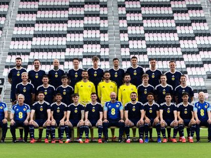 صورة جماعية للاعبي منتخب اسكتلندا والجهاز الفني خلال معسكر الإعداد لكأس العالم 2026 - 3 يونيو 2026 - facebook/scotlandnationalteam