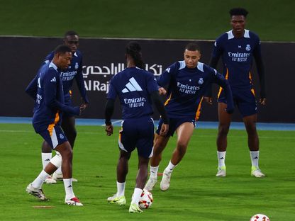 تشواميني ومبابي وكامافينغا وميندي وألابا في تدريبات ريال مدريد قبل نهائي كأس السوبر الإسباني بالسعودية - 11 يناير 2025 - Reuters