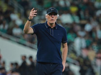 لوران بلان مدرب الاتحاد خلال مواجهة الأهلي في الدوري السعودي- 5 أبريل 2025 - X/@aawsat_spt