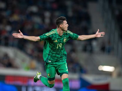 احتفال عبد الله الحمدان مهاجم السعودية بتسجيل هدف في مرمى التشيك - 8 سبتمبر 2025 - X/@SaudiNT