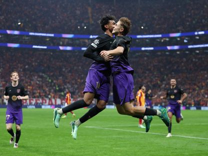 فيرمين لوبيز يحتفل بهدفه مع لامين يامال خلال مباراة غلطة سراي وبرشلونة بدوري أبطال أوروبا - 13 أكتوبر 2026 - Reuters