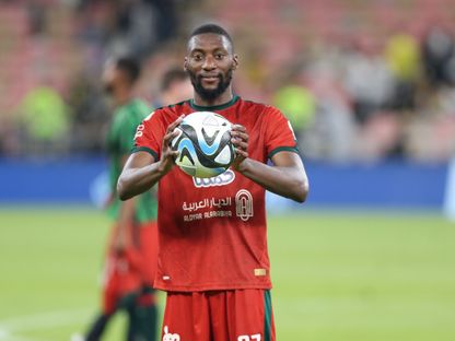 الكاميروني كارل توكو إيكامبي مهاجم الاتفاق السعودي بكرة "هاتريك" في شباك الاتحاد - 10 مايو 2024 - X/Ettifaq