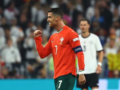 كريستيانو رونالدو بعد تسجيله هدفاً للبرتغال في مرمى ألمانيا بدوري الأمم الأوروبية - 4 يونيو 2025 - Reuters