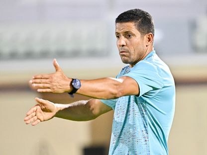 الحسين عموتة المدرب الجديد لنادي الجزيرة الإماراتي في التدريبات - 11 يوليو 2024 - X/aljazirafc
