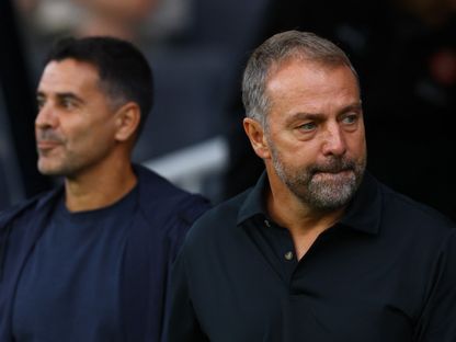 هانزي فليك مدرب برشلونة خلال لقاء جيرونا بالدوري الإسباني - 18 أكتوبر 2025 - Reuters