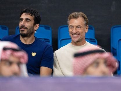 الفرنسي هيرفي رونار مدرب المنتخب السعودي لكرة القدم خلال حضوره مباراة الهلال والاستقلال في دوري أبطال آسيا للنخبة - 4 نوفمبر 2024 - X/@SaudiNT