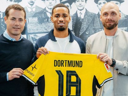 إيثان نوانيري بقميص فريقه الجديد بوروسيا دورتموند - 1 سبتمبر 2026 - @BVB