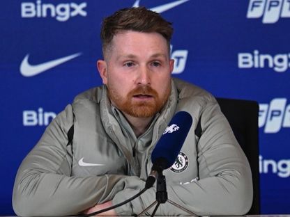 المدرب المؤقت لتشيلسي كالوم مكفارلين خلال مؤتمر صحفي - 24 أبريل 2026 - X@ChelseaFC