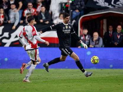 تيبو كورتوا خلال مباراة بين ريال مدريد ورايو فايكانو - 9 نوفمبر 2025 - realmadrid.com