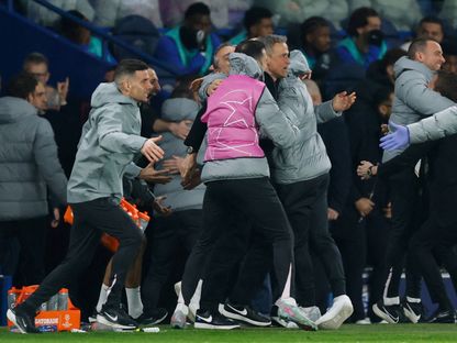 لويس إنريكي مدرب باريس سان جيرمان يحتفل بالهدف الخامس أمام تشيلسي في دوري أبطال أوروبا - 11 مارس 2026 - Action Images via Reuters