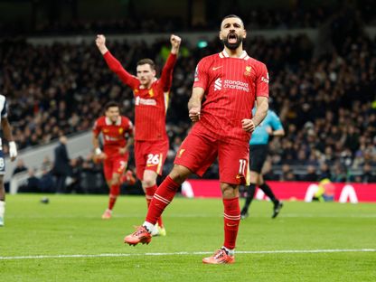 محمد صلاح لاعب ليفربول يحتفل بهدفه في شباك توتنهام بالدوري الإنجليزي الممتاز - 22 ديسمبر 2024 - Reuters