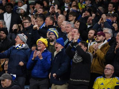 مشجعون لليدز يونايتد خلال مباراة ضد مانشستر سيتي - 28 فبراير 2026 - Reuters